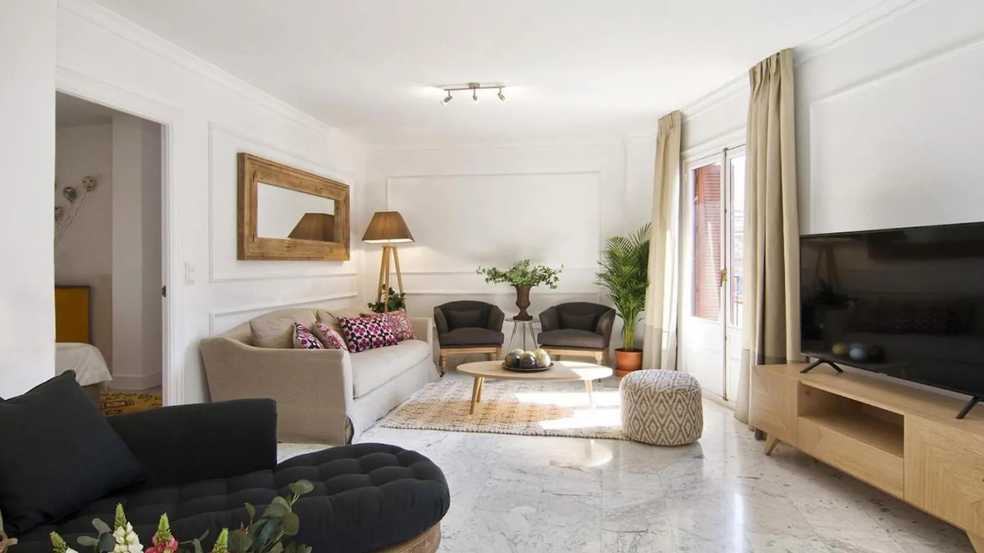 Glow And Elegant Apartment In Granada Center Free Parking 0*,  إسبانيا
