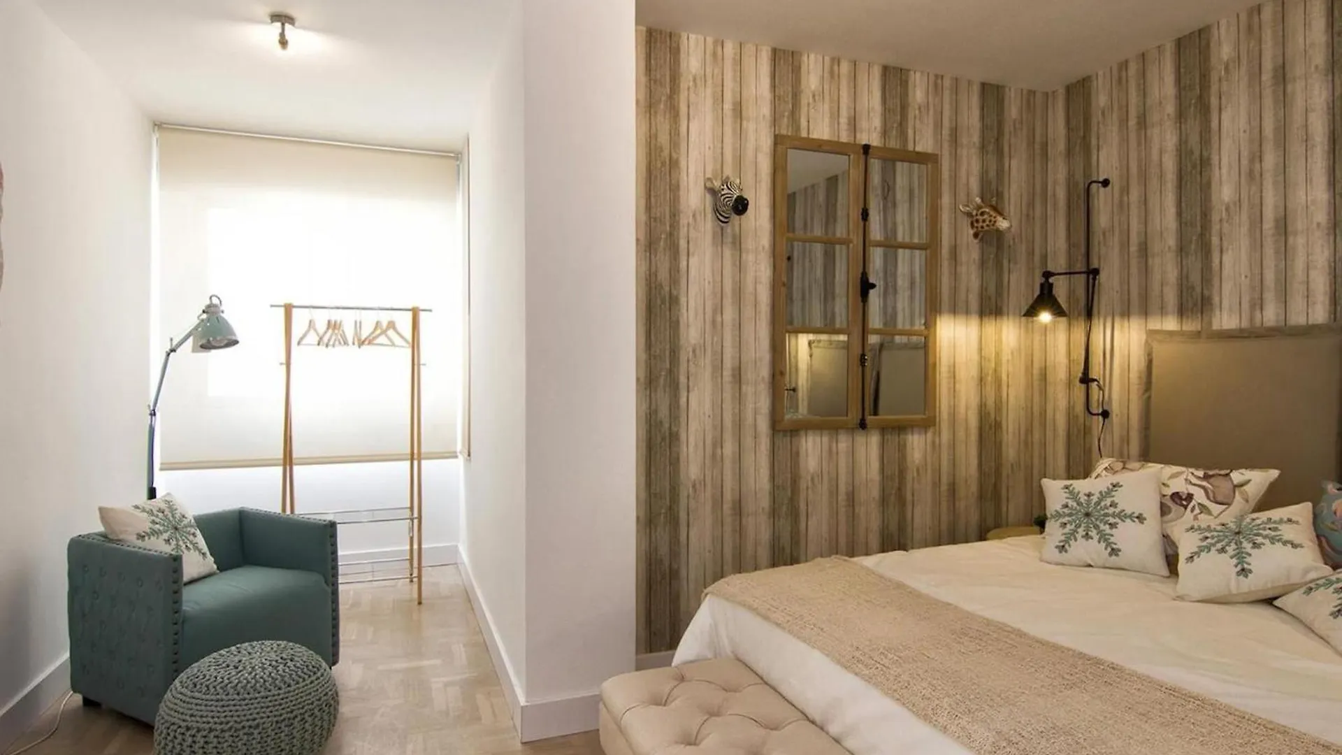 Glow And Elegant Apartment In Granada Center Free Parking