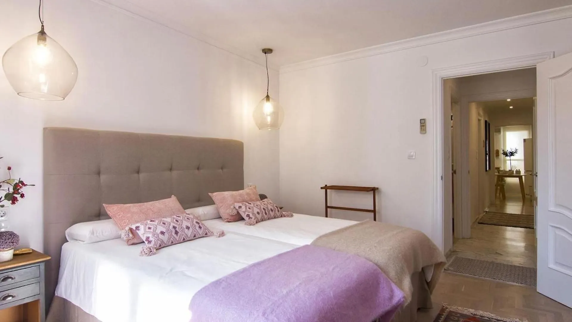 Glow And Elegant Apartment In Granada Center Free Parking